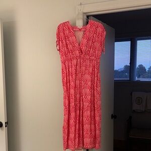 Chic Pink Geometric Maxi Dress